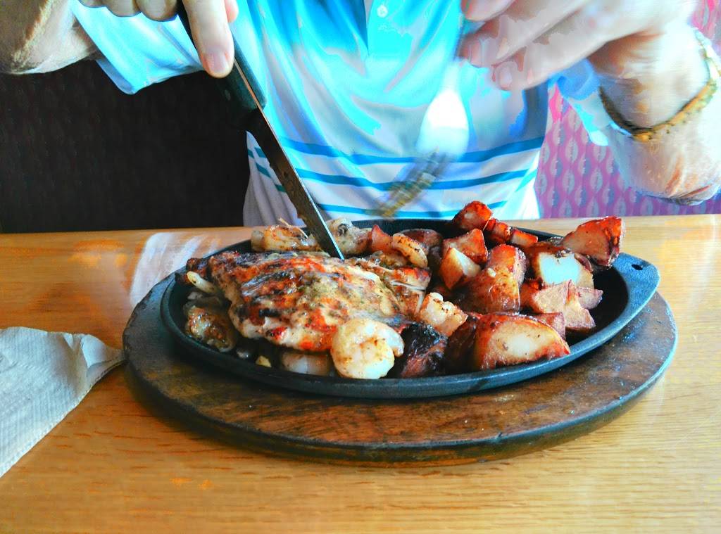 Applebees Grill + Bar | restaurant | 230 Arteva Dr, Lakeland, FL 33809, USA | 8638538400 OR +1 863-853-8400