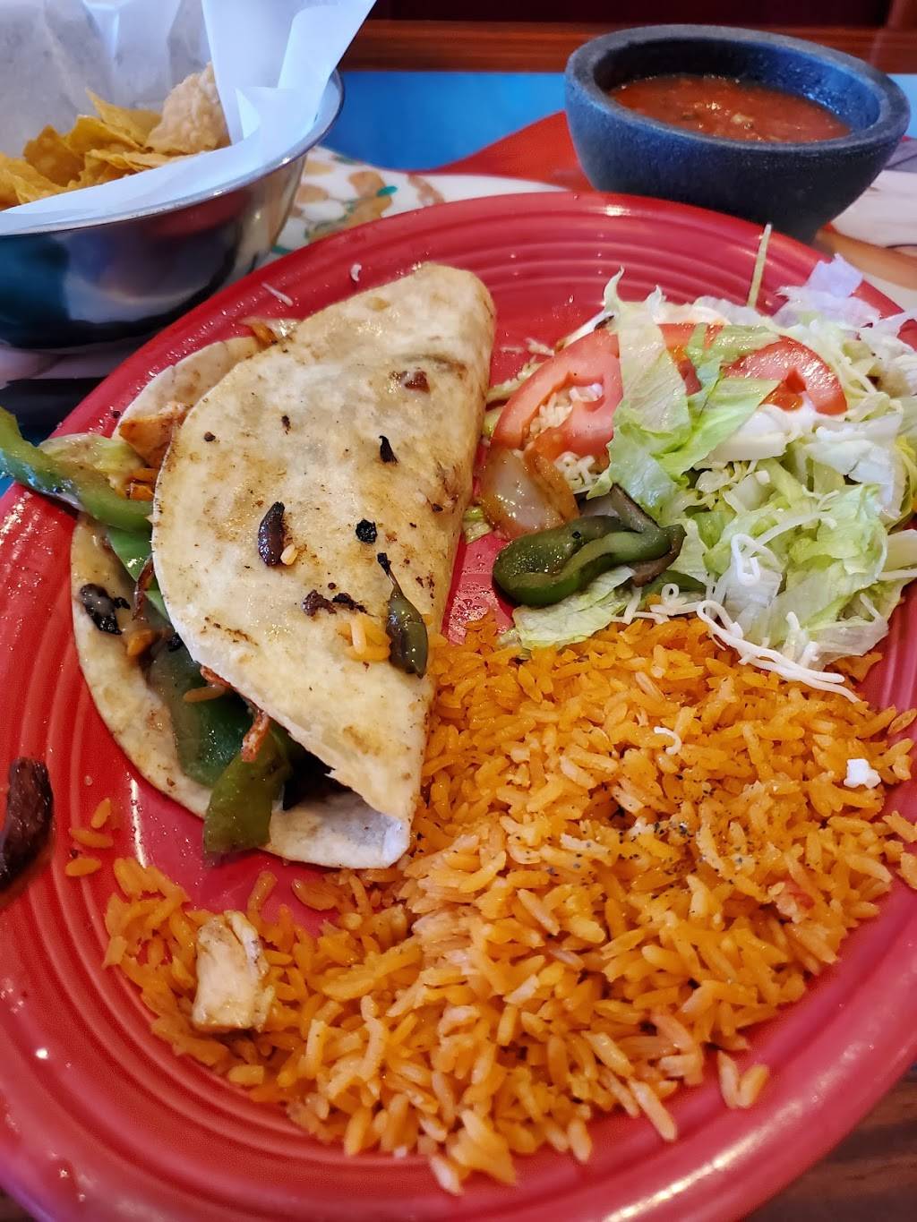 Los Tres Magueyes | restaurant | 10120 Green Level Church Road, Cary, NC 27519, USA | 9192675444 OR +1 919-267-5444