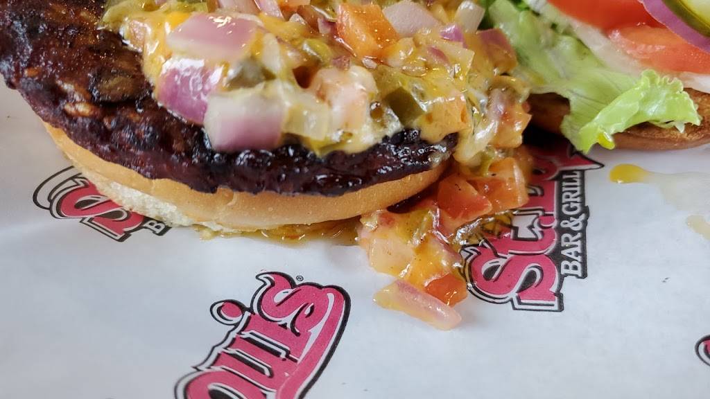 St. Louis Bar & Grill | restaurant | 1354 Innisfil Beach Rd, Innisfil, ON L9S 4B7, Canada | 7052943355 OR +1 705-294-3355