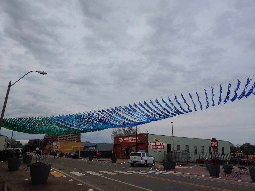 C-Lou Pattons House | restaurant | 648 Marshall Ave, Memphis, TN 38103, USA | 9015468539 OR +1 901-546-8539