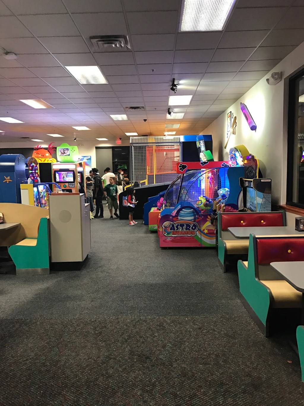 Chuck E. Cheeses | restaurant | 910 Renz Ln, Gilroy, CA 95020, USA | 4088461313 OR +1 408-846-1313
