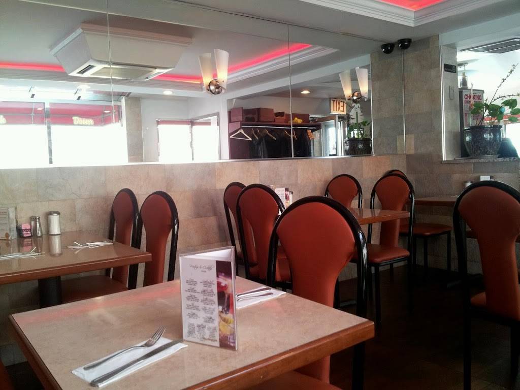 Petes Grill | restaurant | 14 Queens Blvd # 39, Sunnyside, NY 11104, USA | 7189372220 OR +1 718-937-2220