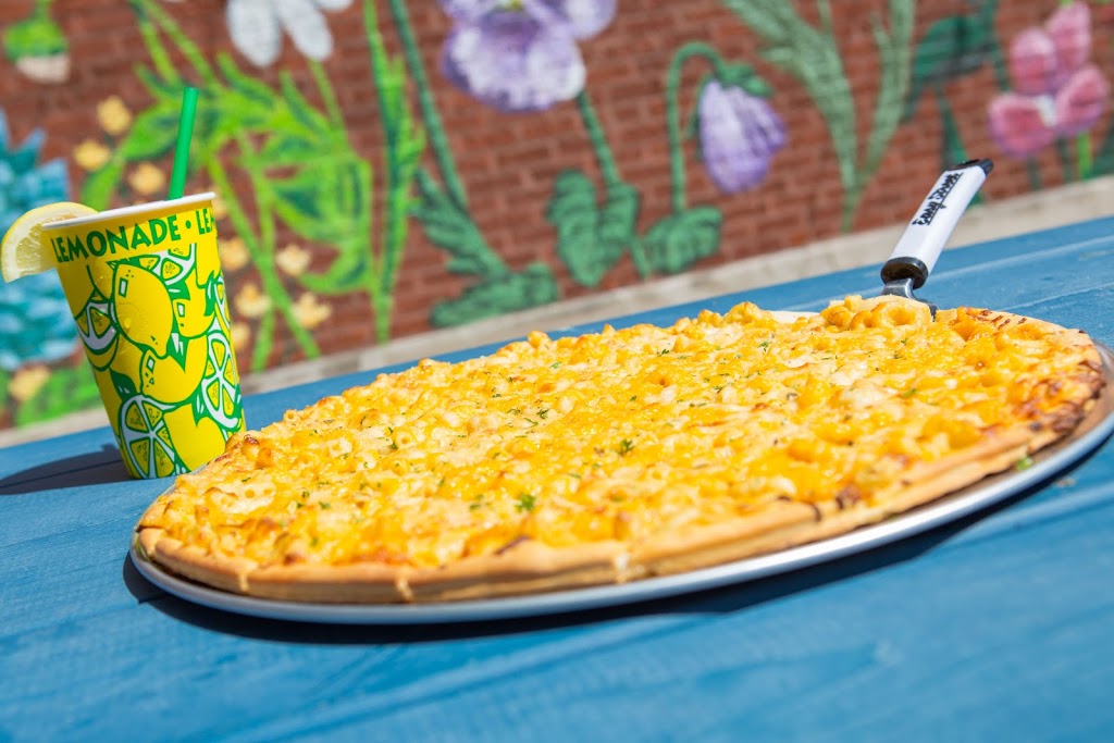 Easy Street Pizza & Patio | restaurant | 2922 W Irving Park Rd, Chicago, IL 60618, USA | 7738662010 OR +1 773-866-2010