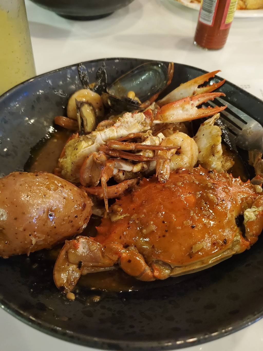 Captain Kings Seafood City | restaurant | 2829 Covington Pike, Memphis, TN 38128, USA | 9017485630 OR +1 901-748-5630