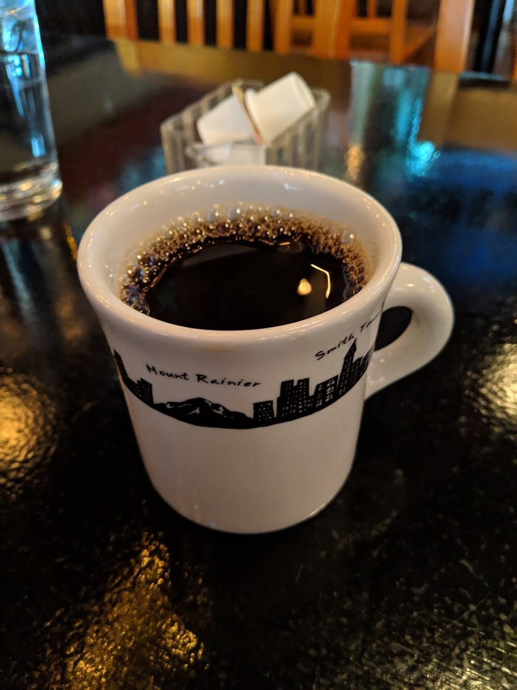 Buckleys in Queen Anne | restaurant | 232 1st Ave W, Seattle, WA 98119, USA | 2066910232 OR +1 206-691-0232