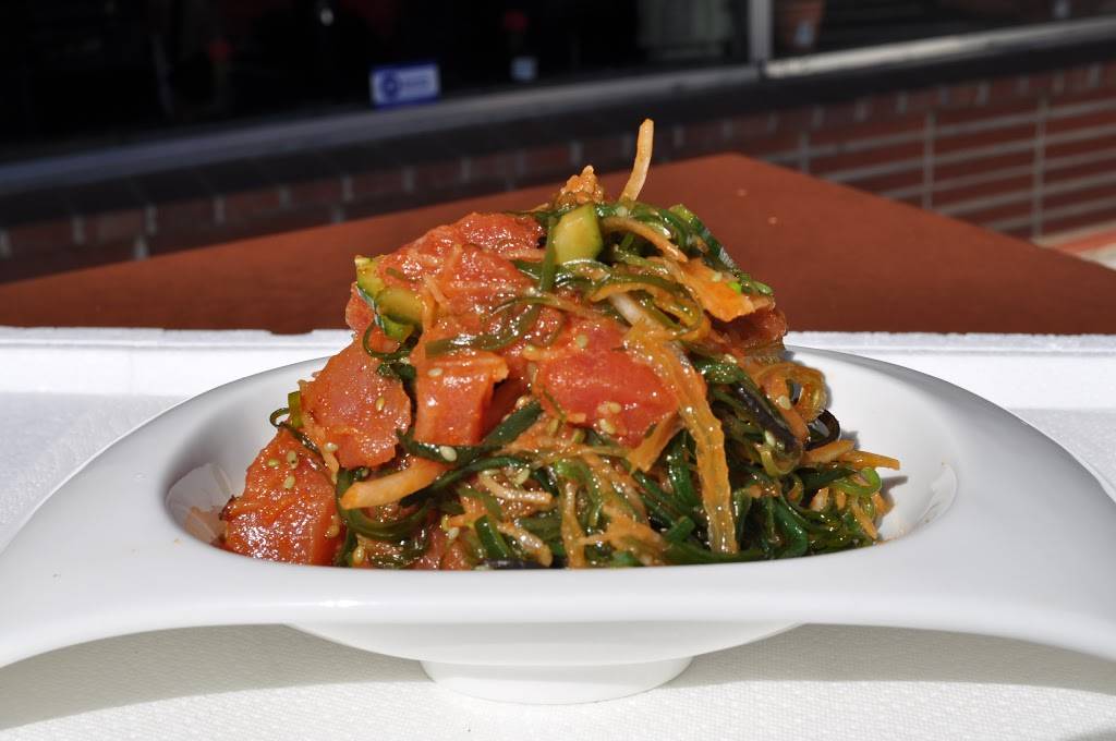 Papa Sushi | restaurant | 2281 N Texas St, Fairfield, CA 94533, USA | 7076732594 OR +1 707-673-2594