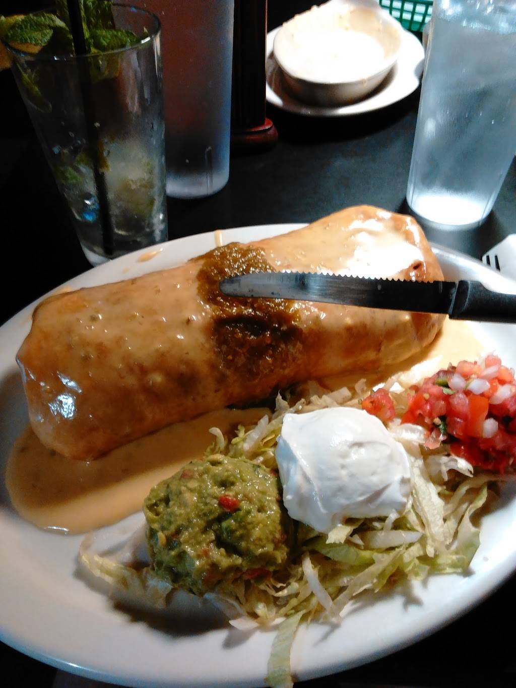 Eduardos Lokos Tacos | restaurant | 226 W Alfred St, Tavares, FL 32778, USA | 3527421181 OR +1 352-742-1181