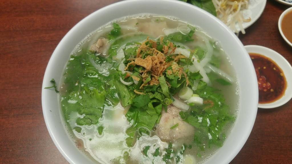 Phở Viet Nam | restaurant | 3636 Upton Ave, Toledo, OH 43613, USA | 4197202952 OR +1 419-720-2952