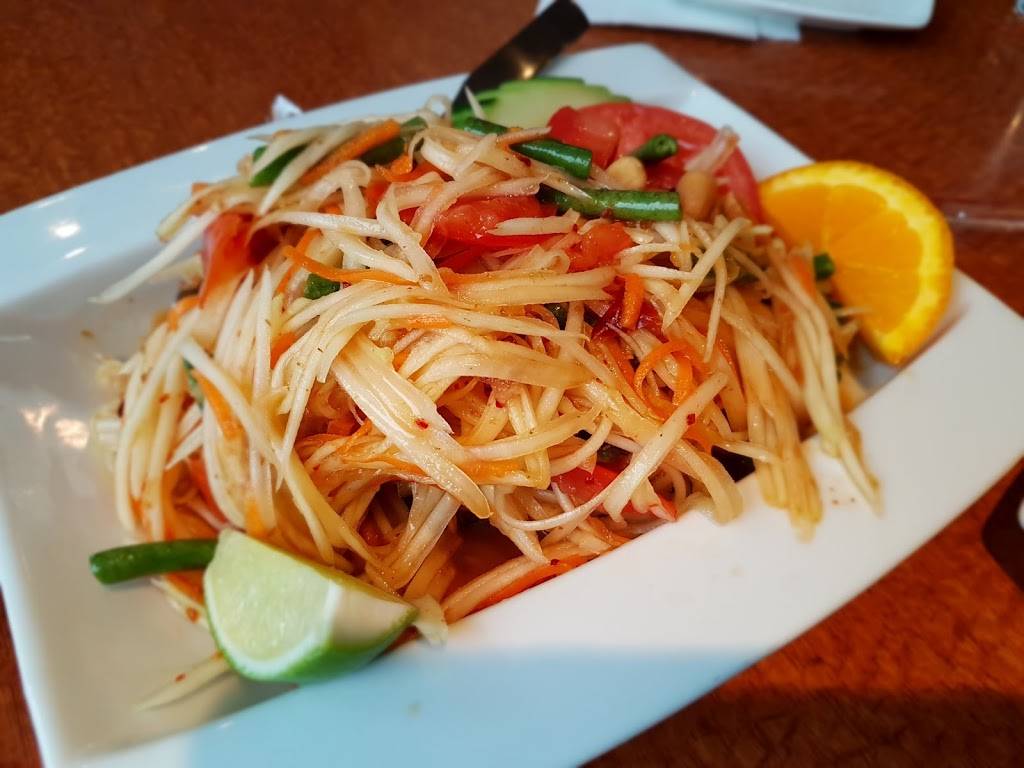 Thai Chef Cuisine | restaurant | 233 Roncesvalles Ave, Toronto, ON M6R 2L6, Canada | 4169150095 OR +1 416-915-0095