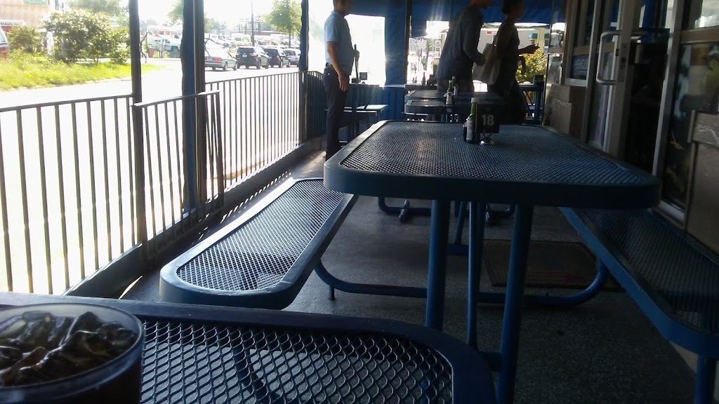 La Chiquita Restaurant 1 | restaurant | 1500 University Blvd E, Hyattsville, MD 20783, USA | 3012700366 OR +1 301-270-0366