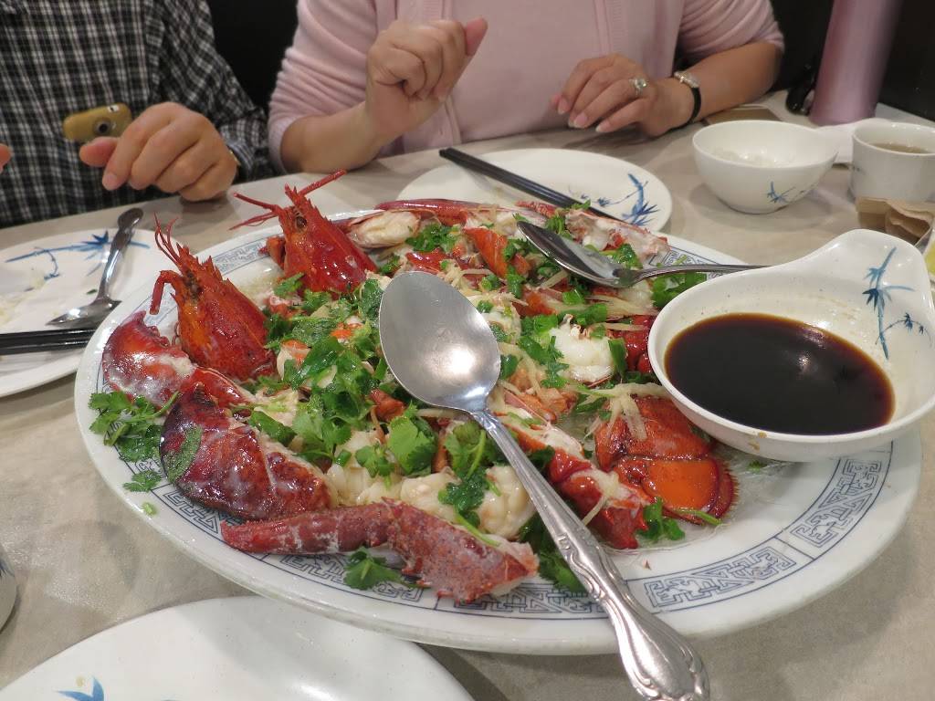 Golden Bull Restaurant | restaurant | 242 W Cermak Rd, Chicago, IL 60616, USA | 3128081668 OR +1 312-808-1668