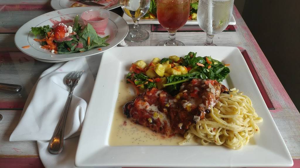 Showcase Food Gallery | restaurant | 3183 Main St, East Point, GA 30344, USA | 4046004067 OR +1 404-600-4067