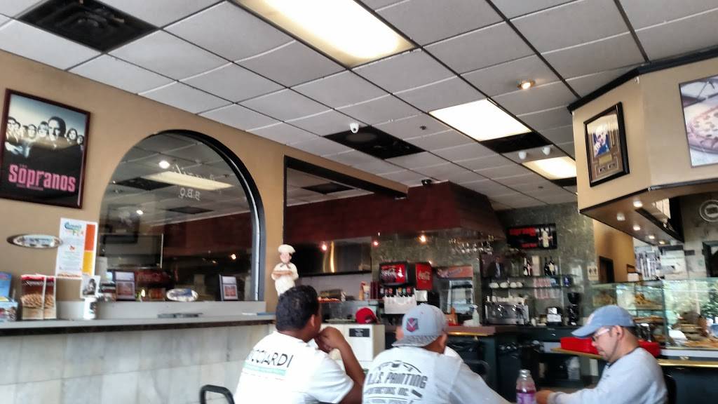 Sopranos Pizza | restaurant | 1836, 400 Minnisink Rd # 1, Totowa, NJ 07512, USA | 9732567115 OR +1 973-256-7115