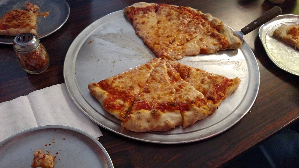 Fioris Pizzaria | restaurant | 103 Capital Ave, Pittsburgh, PA 15226, USA | 4123437788 OR +1 412-343-7788