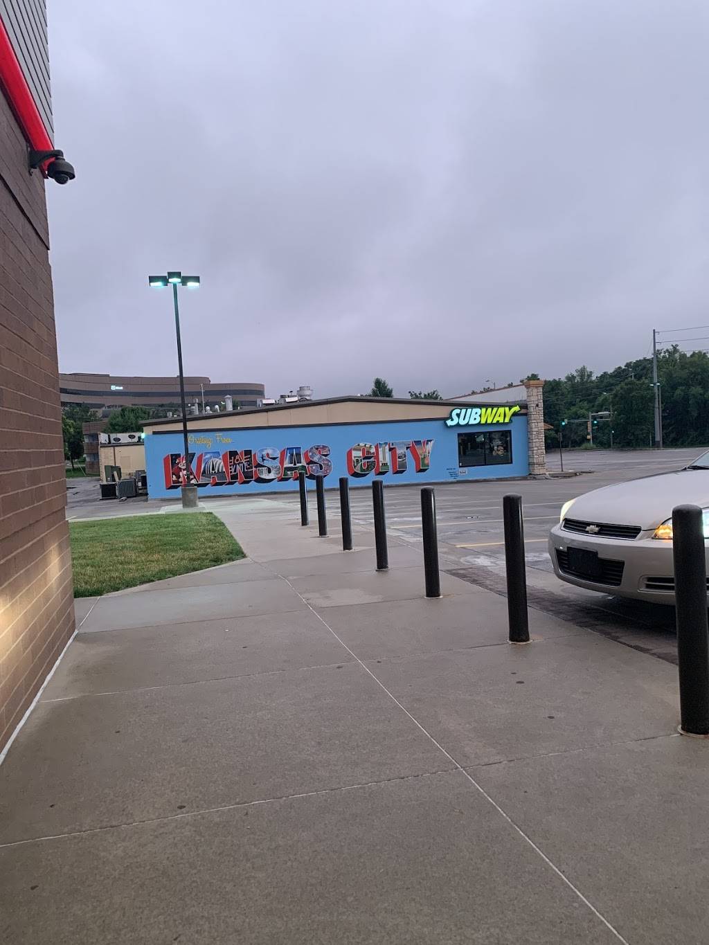 Subway | meal takeaway | 8015 State Line Rd, Kansas City, MO 64114, USA | 8164441043 OR +1 816-444-1043