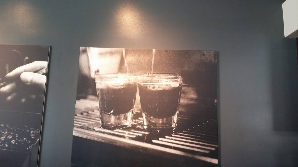Starbucks | cafe | 22841 Chagrin Blvd, Beachwood, OH 44122, USA | 2167515240 OR +1 216-751-5240