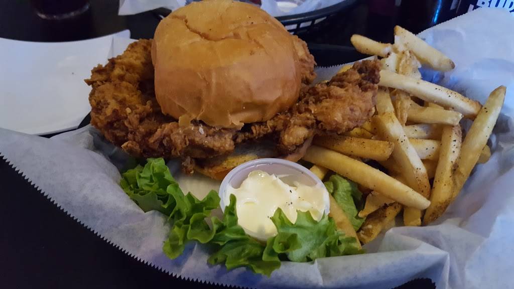 Laux Brickhouse Grille | restaurant | 212 N Prairie St, Bethalto, IL 62010, USA | 6183774800 OR +1 618-377-4800