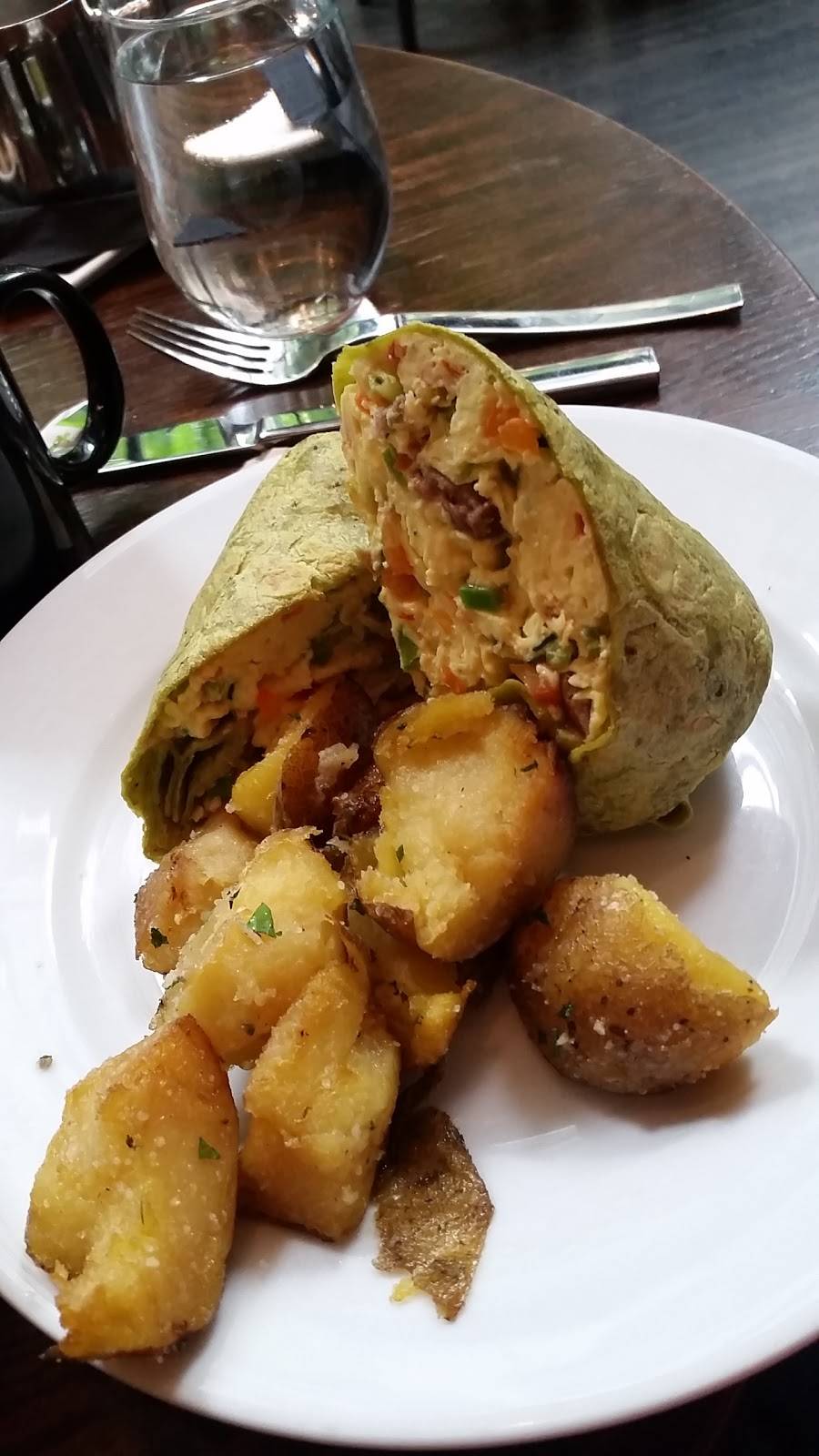 freestyle food+drink | restaurant | 660 N State St, Chicago, IL 60654, USA | 3122026050 OR +1 312-202-6050