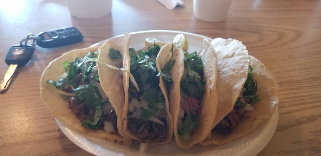 El Cesar | restaurant | 12747 Avenue 416, Orosi, CA 93647, USA | 5595284897 OR +1 559-528-4897