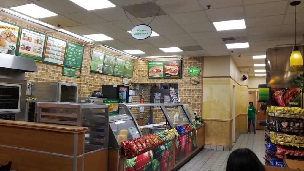 Subway Restaurants | restaurant | 901 Oak Tree Avenue, South Plainfield, NJ 07080, USA | 9088221300 OR +1 908-822-1300
