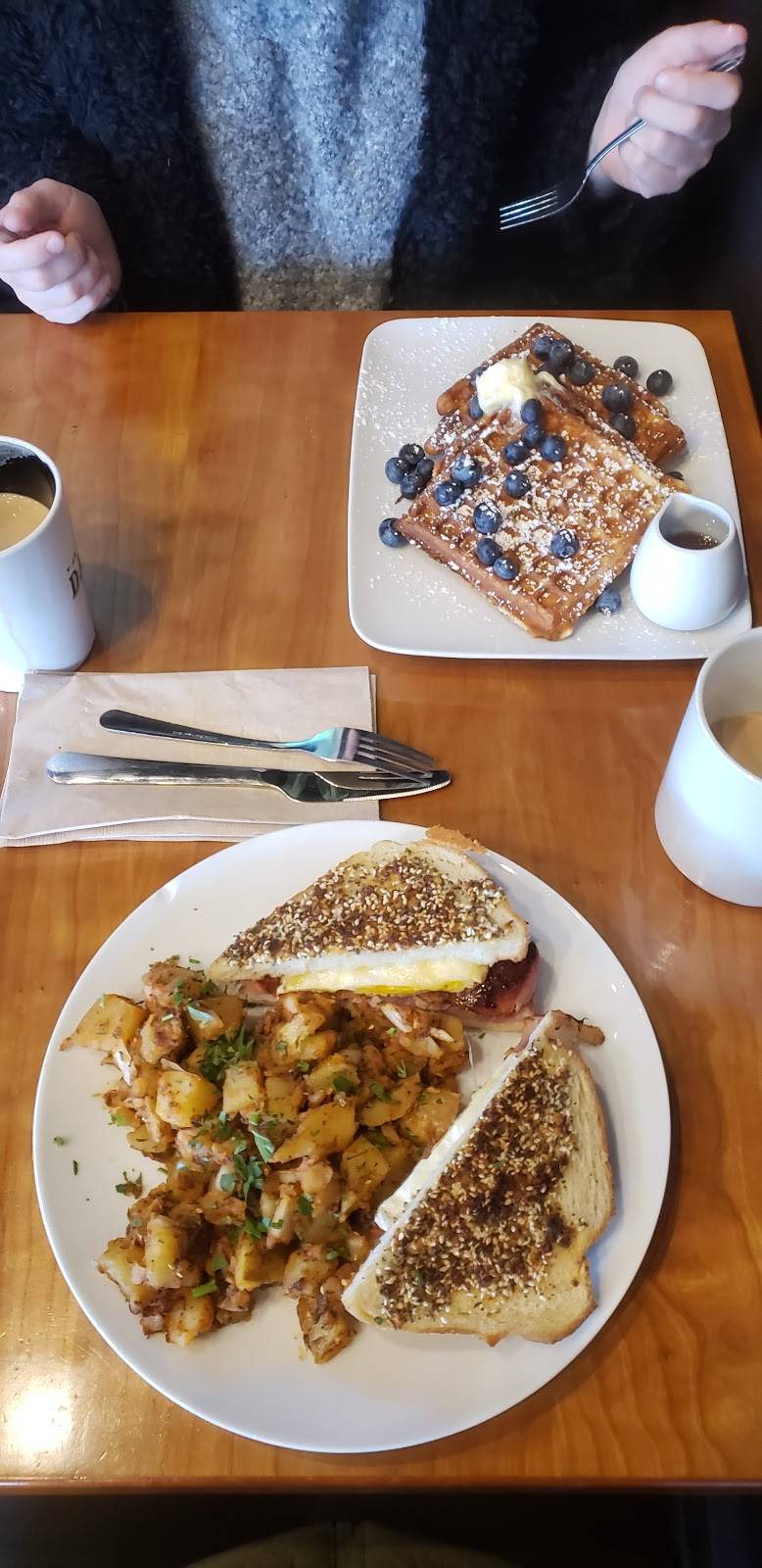 The Manette Daily | restaurant | 2102 E 11th St, Bremerton, WA 98310, USA | 3603774966 OR +1 360-377-4966