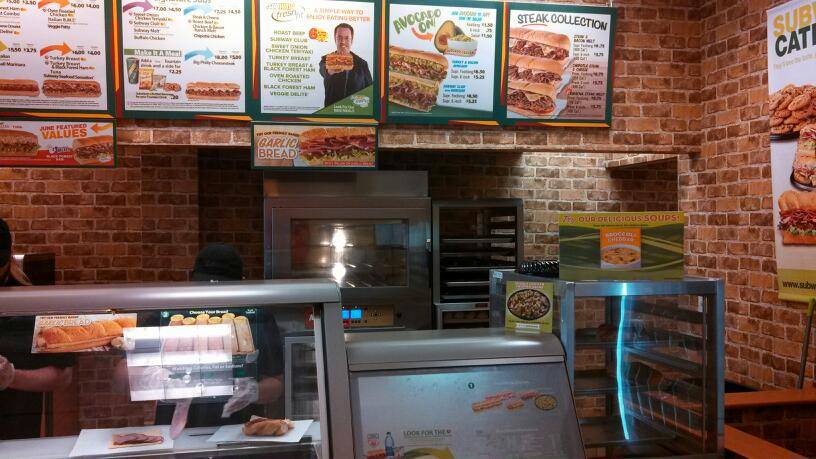 Subway Restaurants | restaurant | 4204 D Arlington Heights Rd, Arlington Heights, IL 60004, USA | 8478709604 OR +1 847-870-9604