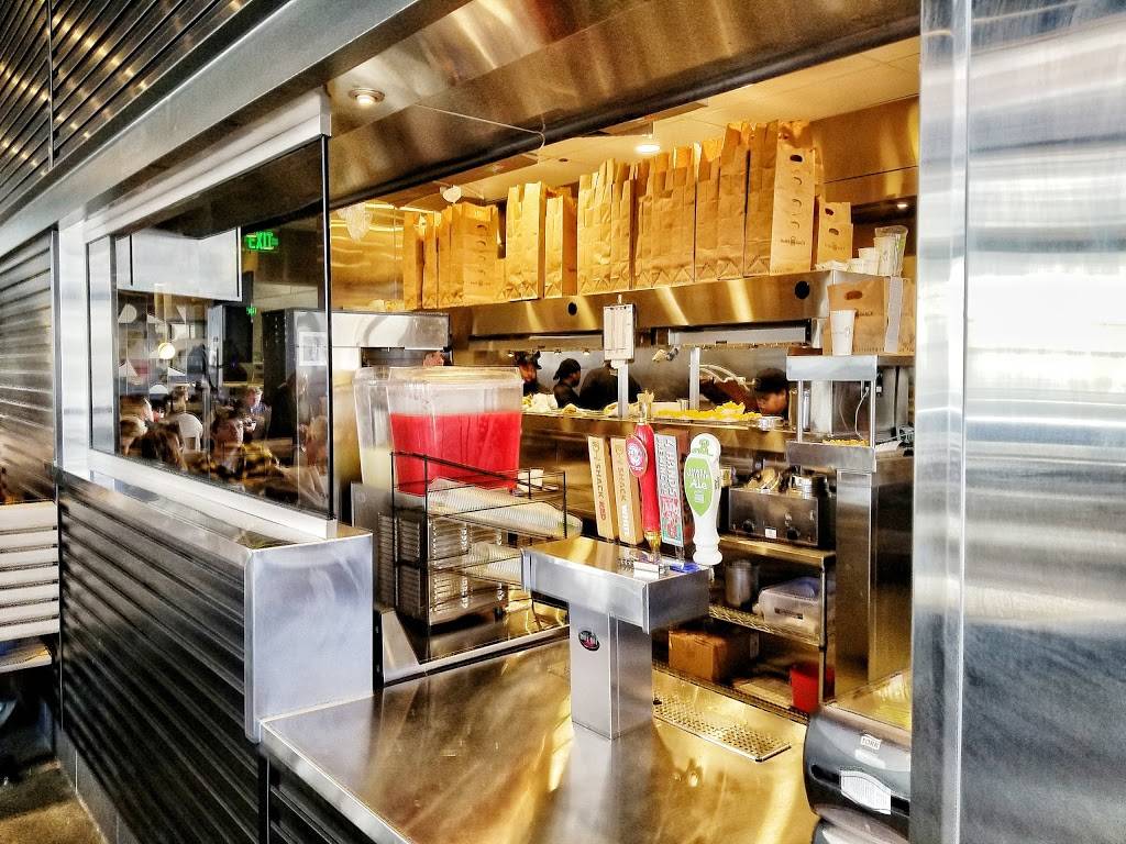 Shake Shack | restaurant | 60 N Euclid Ave, St. Louis, MO 63108, USA | 3146275518 OR +1 314-627-5518