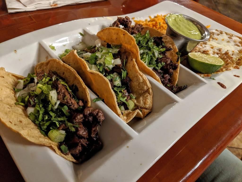 Old Mexico Cantina and Grill | restaurant | 901 Egg Harbor Rd, Sturgeon Bay, WI 54235, USA | 9208181500 OR +1 920-818-1500