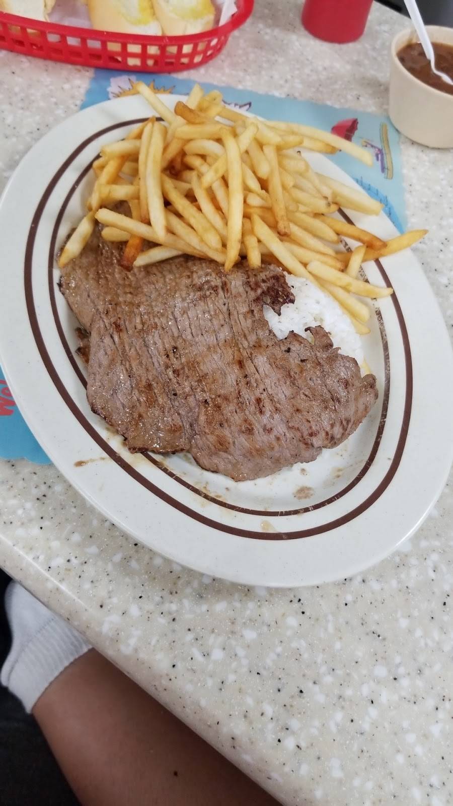 Morro Castle | restaurant | 1201 W 44th Pl, Hialeah, FL 33012, USA | 3055564252 OR +1 305-556-4252