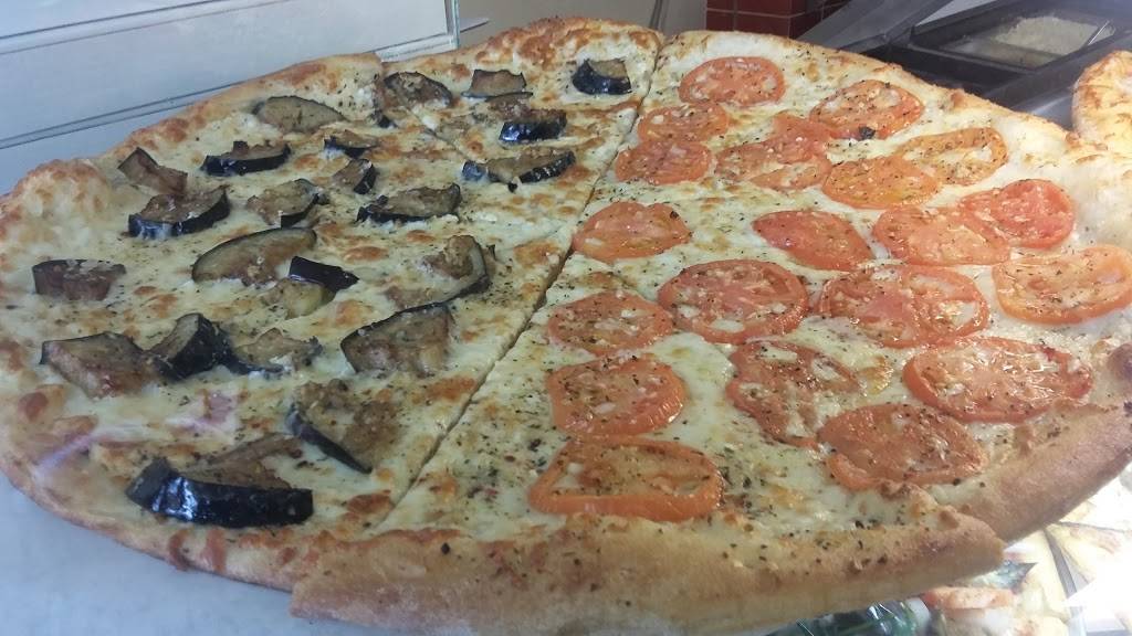 PizzaCafé | restaurant | 3774 Bathurst St, North York, ON M3H 3M6, Canada | 4166335678 OR +1 416-633-5678