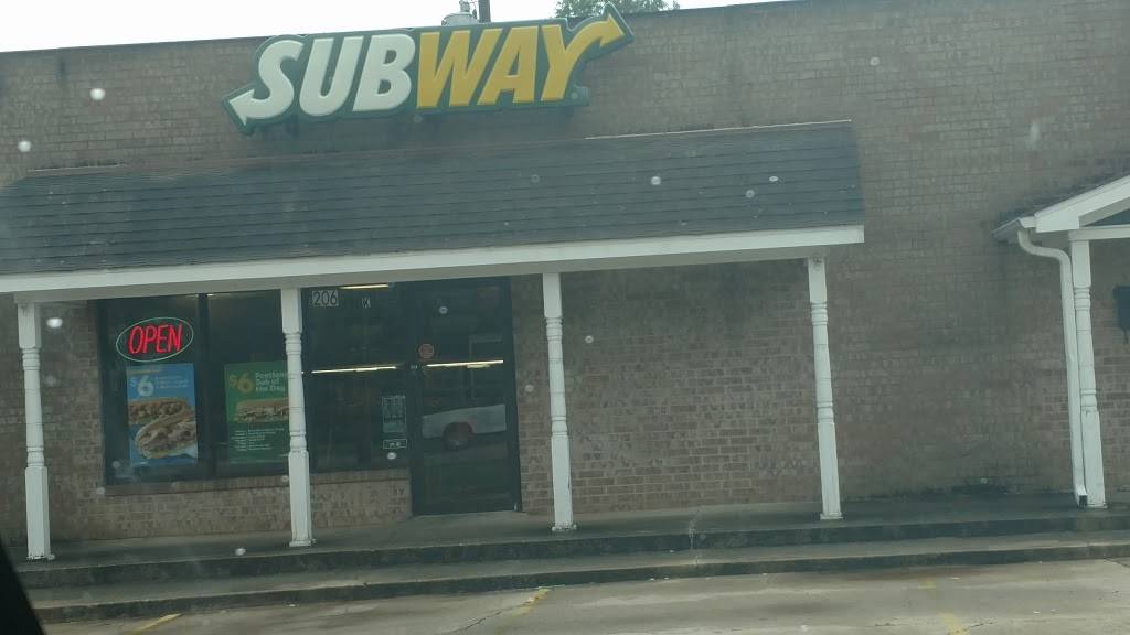 Subway | restaurant | 206 W US Hwy 80, White Oak, TX 75693, USA | 9032976667 OR +1 903-297-6667
