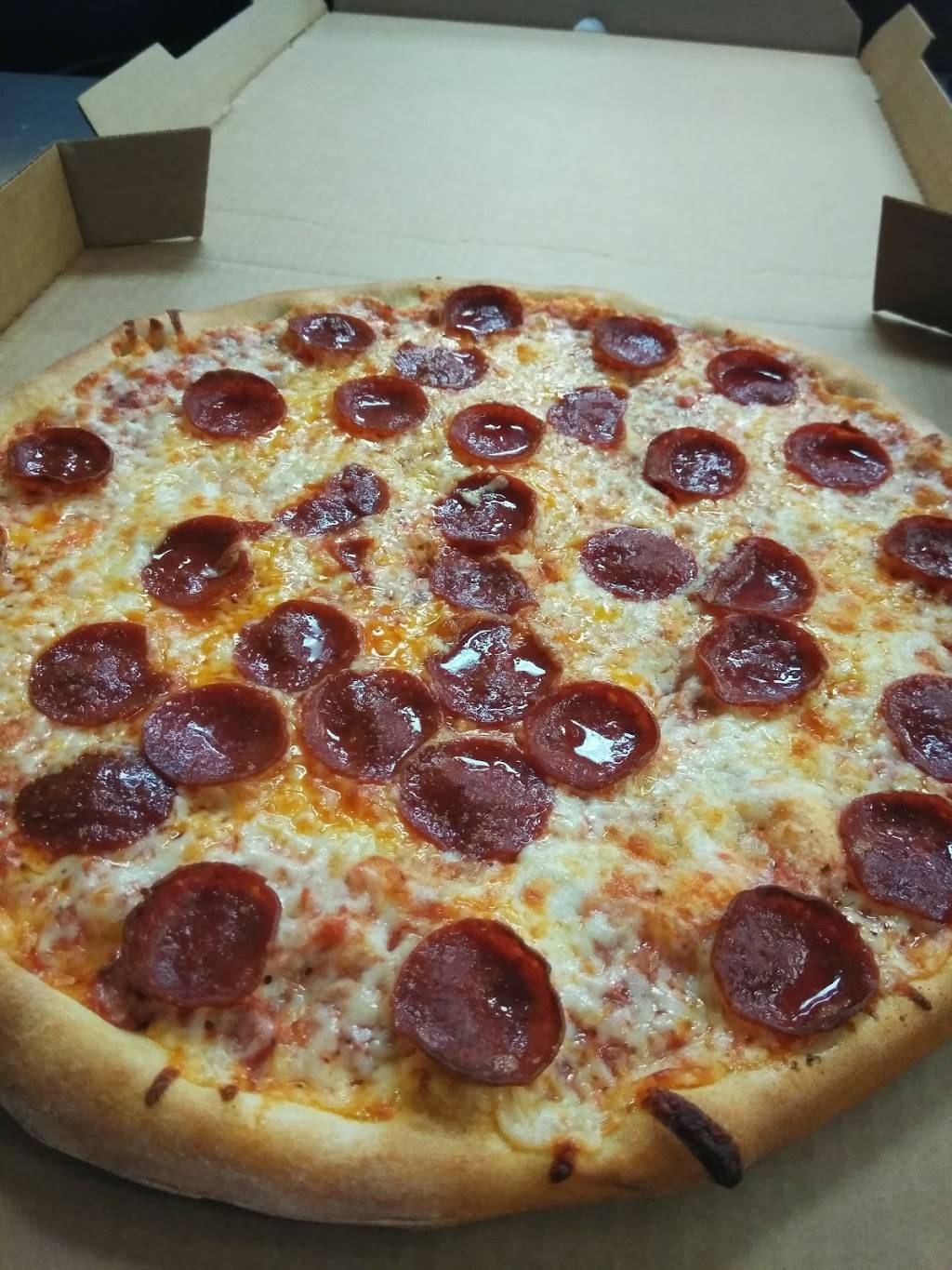 Friendlys Pizza New York Style | restaurant | 2921 S Orlando Dr Suit 162, Sanford, FL 32773, USA | 4076882979 OR +1 407-688-2979