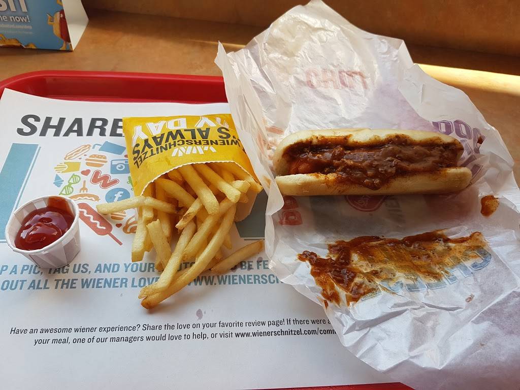 Wienerschnitzel | restaurant | 14524 Baseline Ave, Fontana, CA 92336, USA | 9093553035 OR +1 909-355-3035