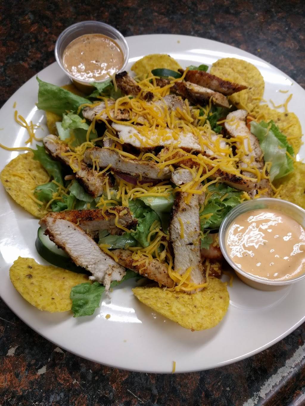 Squires Tap Room | restaurant | 127 Niagara St, Tonawanda, NY 14150, USA | 7166922093 OR +1 716-692-2093