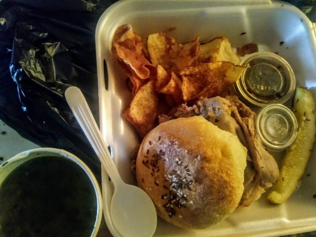 Scipione Deli | restaurant | 3010 Pine Ave, Niagara Falls, NY 14301, USA | 7162858686 OR +1 716-285-8686