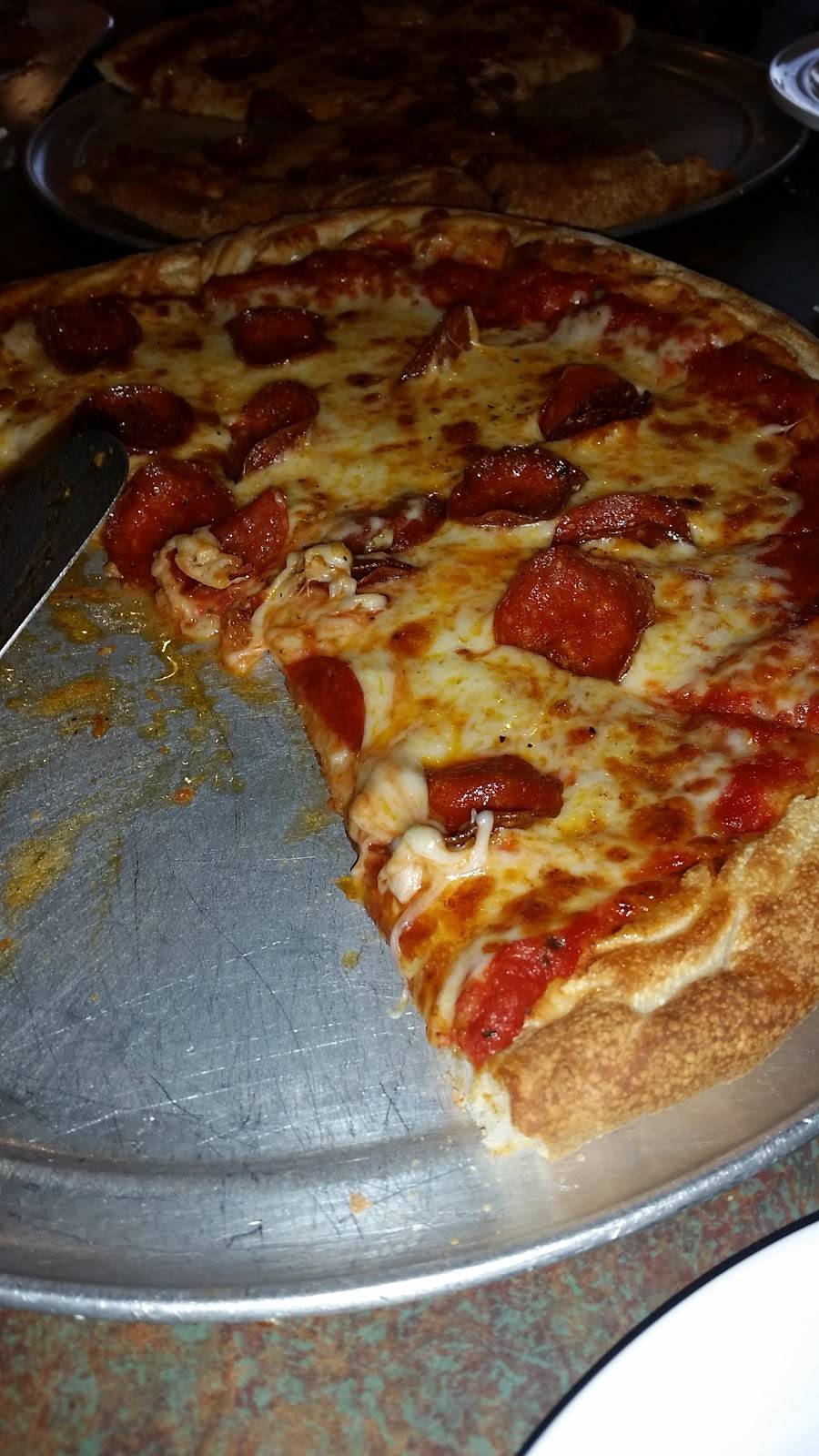 Villa Pizzeria | restaurant | 124 3rd Ave, Jasper, IN 47546, USA | 8124822555 OR +1 812-482-2555