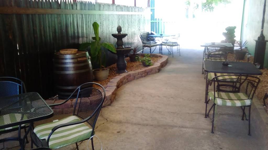 JT Costelloes | restaurant | 518 Bruns Ln, Springfield, IL 62702, USA | 2176792046 OR +1 217-679-2046