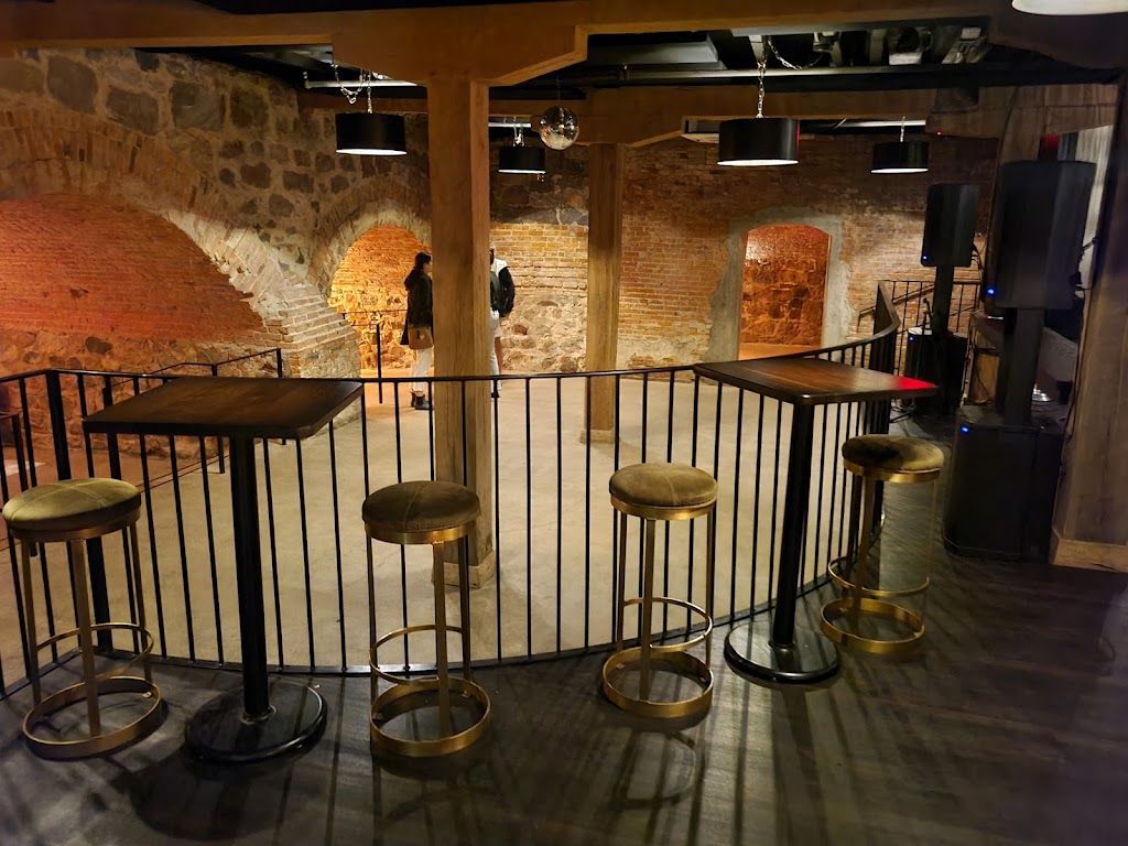 Root | restaurant | 210 S 1st St, Ann Arbor, MI 48104, USA | 7347800778 OR +1 734-780-0778