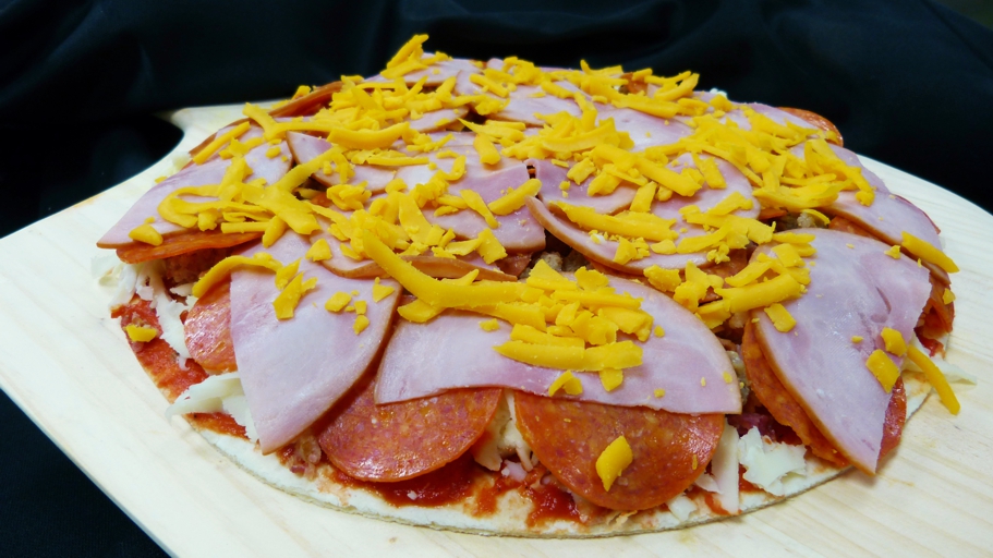 eatons fresh pizza grafton | meal takeaway | 1615 Wisconsin Ave, Grafton, WI 53024, USA | 2624218589 OR +1 262-421-8589