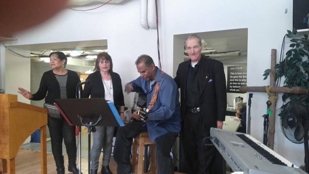 Sun Fa Restaurant | restaurant | 1483 Queen St W, Toronto, ON M6R 1A1, Canada | 4165398935 OR +1 416-539-8935