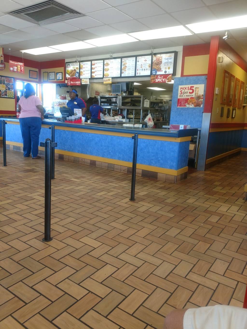 Churchs Chicken | restaurant | 4205 Market St, Wilmington, NC 28403, USA | 9107637497 OR +1 910-763-7497