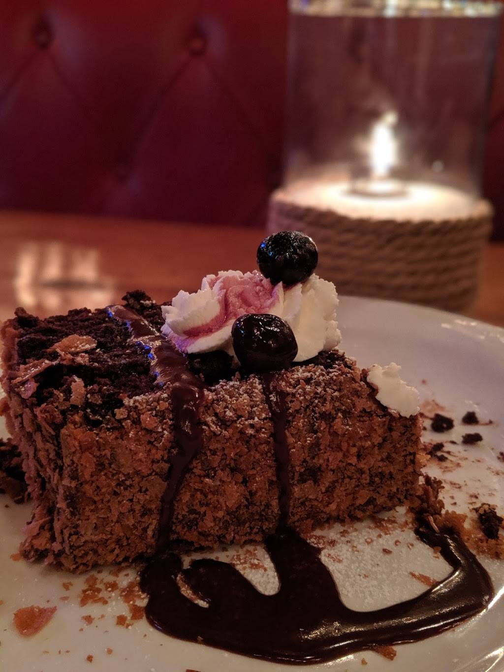 Town Hearth | restaurant | 1617 Market Center Blvd, Dallas, TX 75207, USA | 2147611617 OR +1 214-761-1617