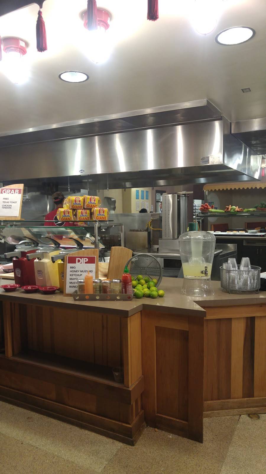 University of Alabama Lakeside Dining Hall | restaurant | 160 McCorvey Dr, Tuscaloosa, AL 35401, USA | 2053486816 OR +1 205-348-6816