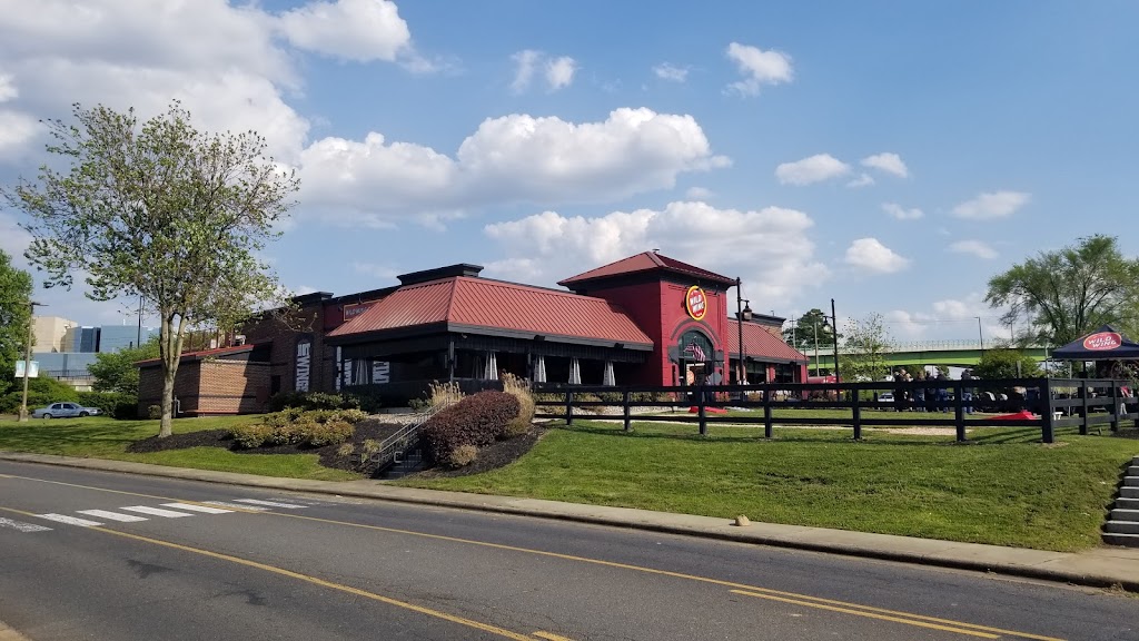 Wild Wing Cafe | restaurant | 8760 J M Keynes Dr, Charlotte, NC 28262, USA | 7043907443 OR +1 704-390-7443