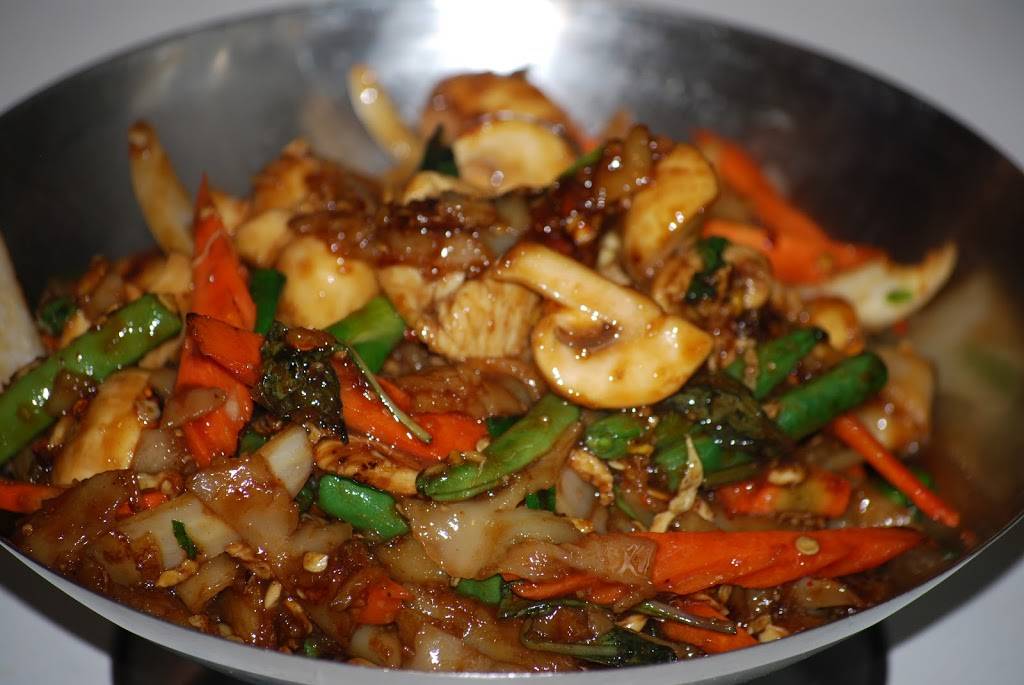 Rice N Noodle Zone | restaurant | 6421 15th Ave NW C, Seattle, WA 98107, USA | 4252082562 OR +1 425-208-2562