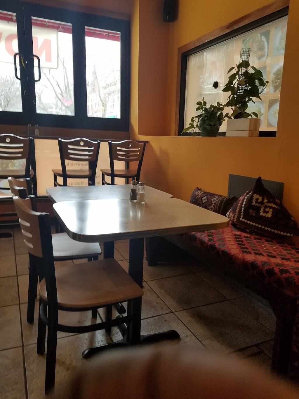 Anatolian Kitchen & Bakery | restaurant | 3151 N Broadway, Chicago, IL 60657, USA | 7736665111 OR +1 773-666-5111