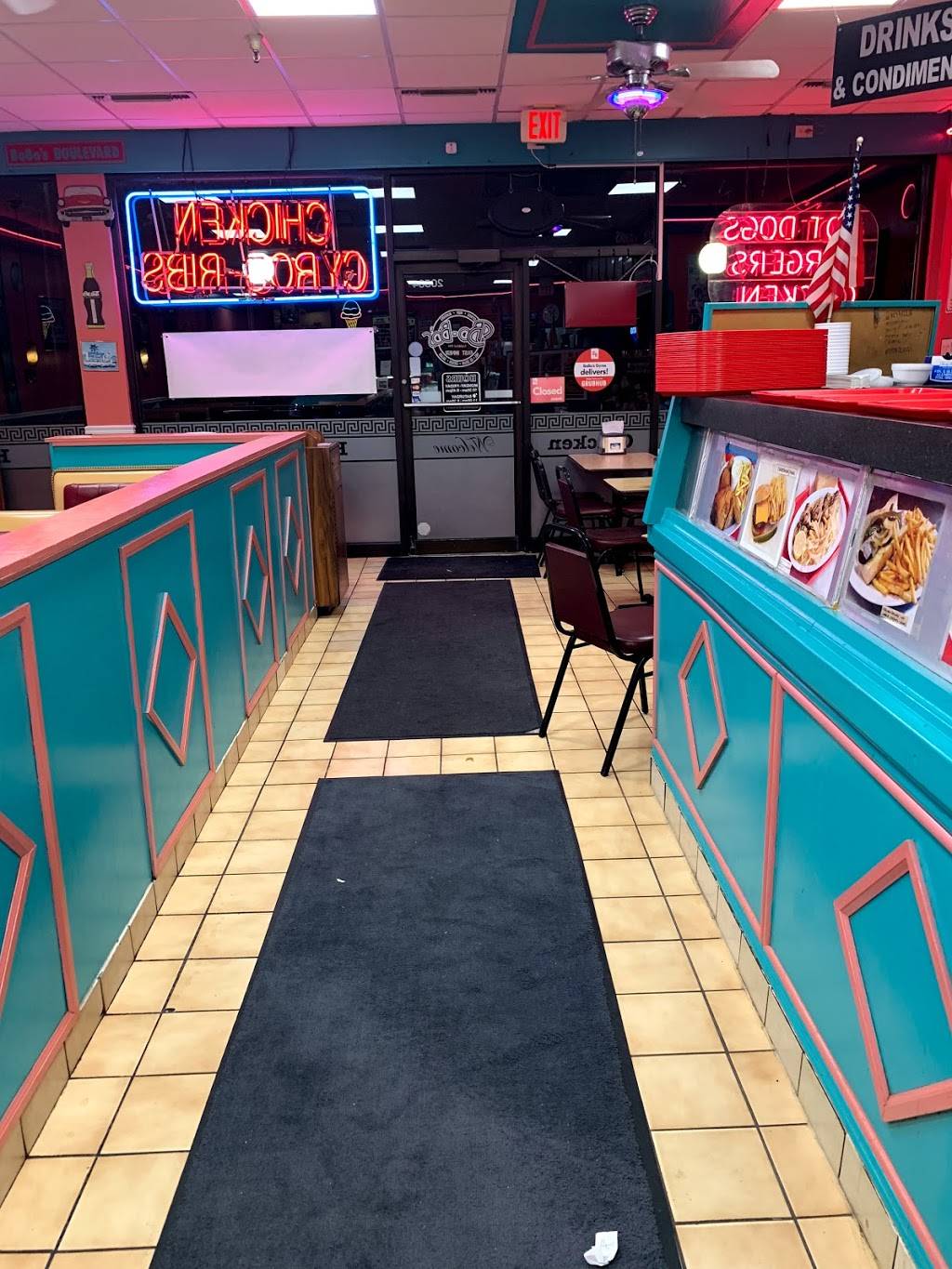 Bobos Gyros & Hot Dogs | restaurant | 20534 Milwaukee Ave, Deerfield, IL 60015, USA | 8473255490 OR +1 847-325-5490