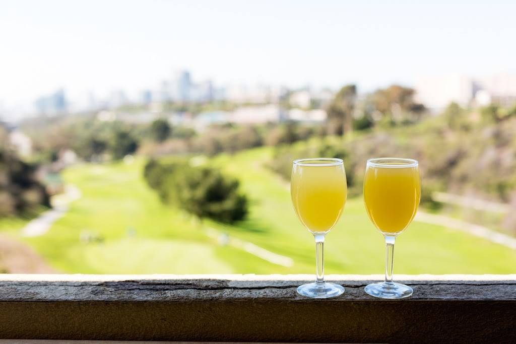 Tobeys 19th Hole Restaurant | restaurant | 2600 Golf Course Dr, San Diego, CA 92102, USA | 6192345921 OR +1 619-234-5921