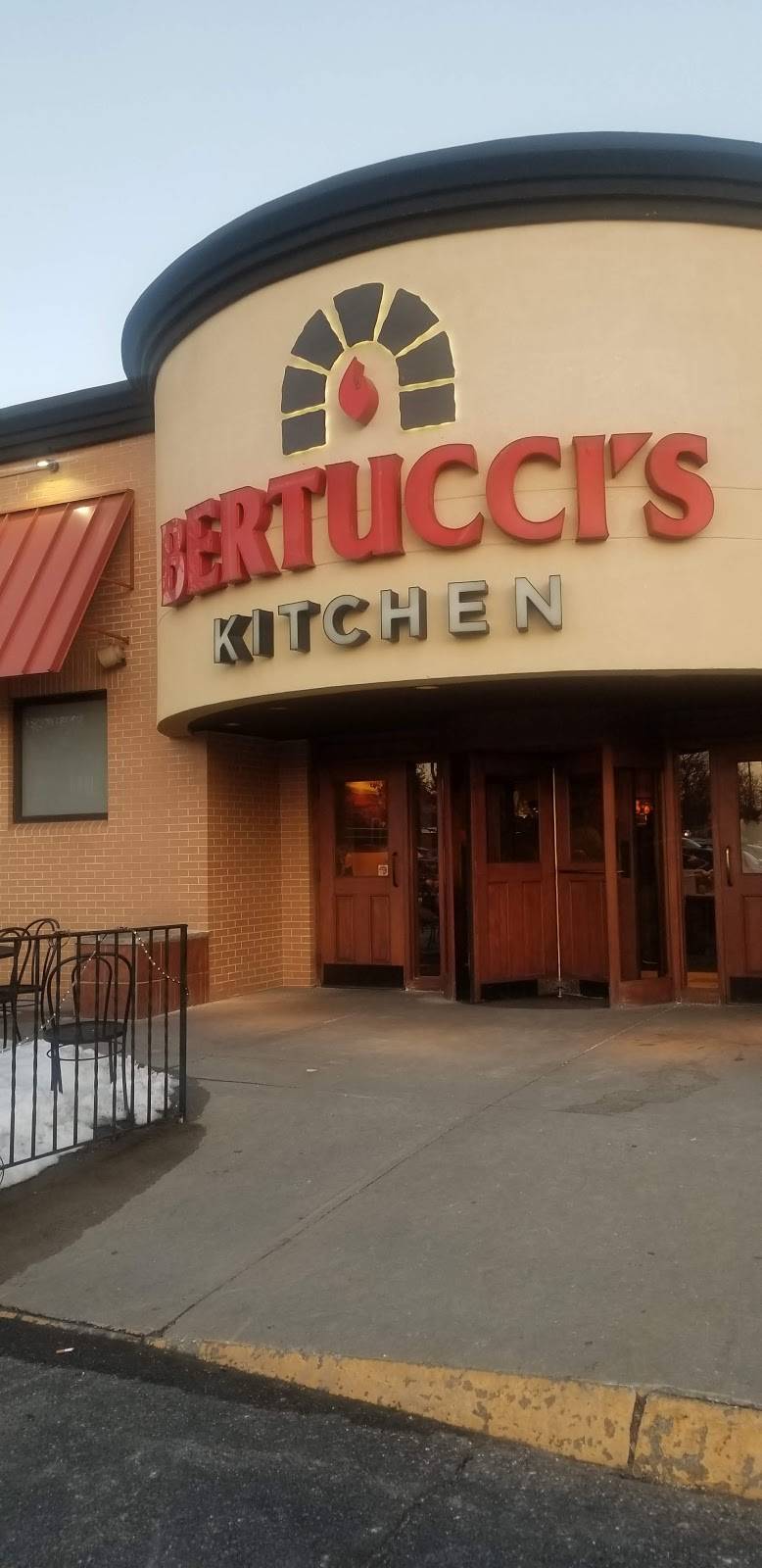 Bertuccis Italian Restaurant | restaurant | 406 Amherst St, Nashua, NH 03063, USA | 6035957244 OR +1 603-595-7244