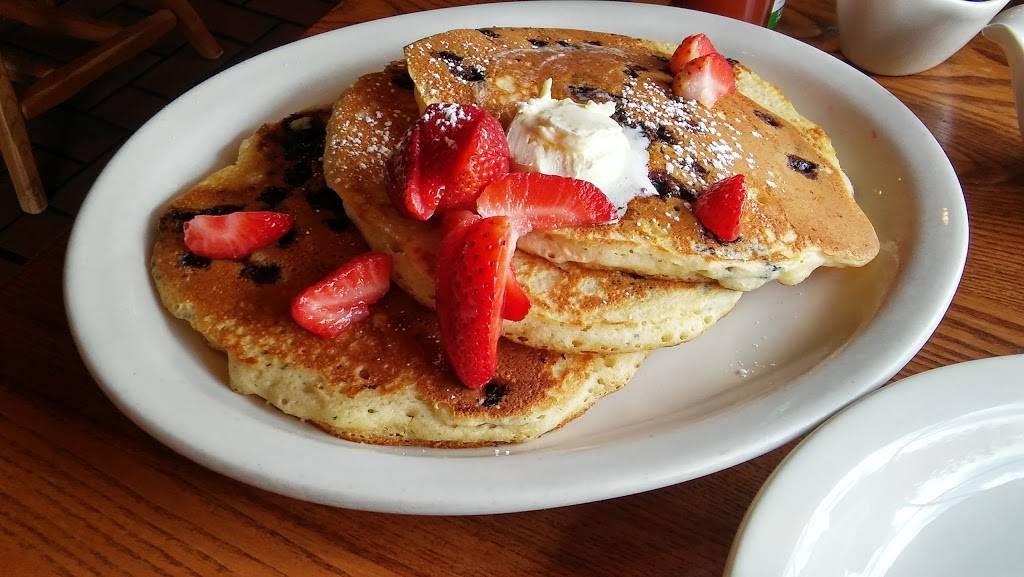 Cracker Barrel Old Country Store | restaurant | 4119 Columbus St, Ottawa, IL 61350, USA | 8154319779 OR +1 815-431-9779